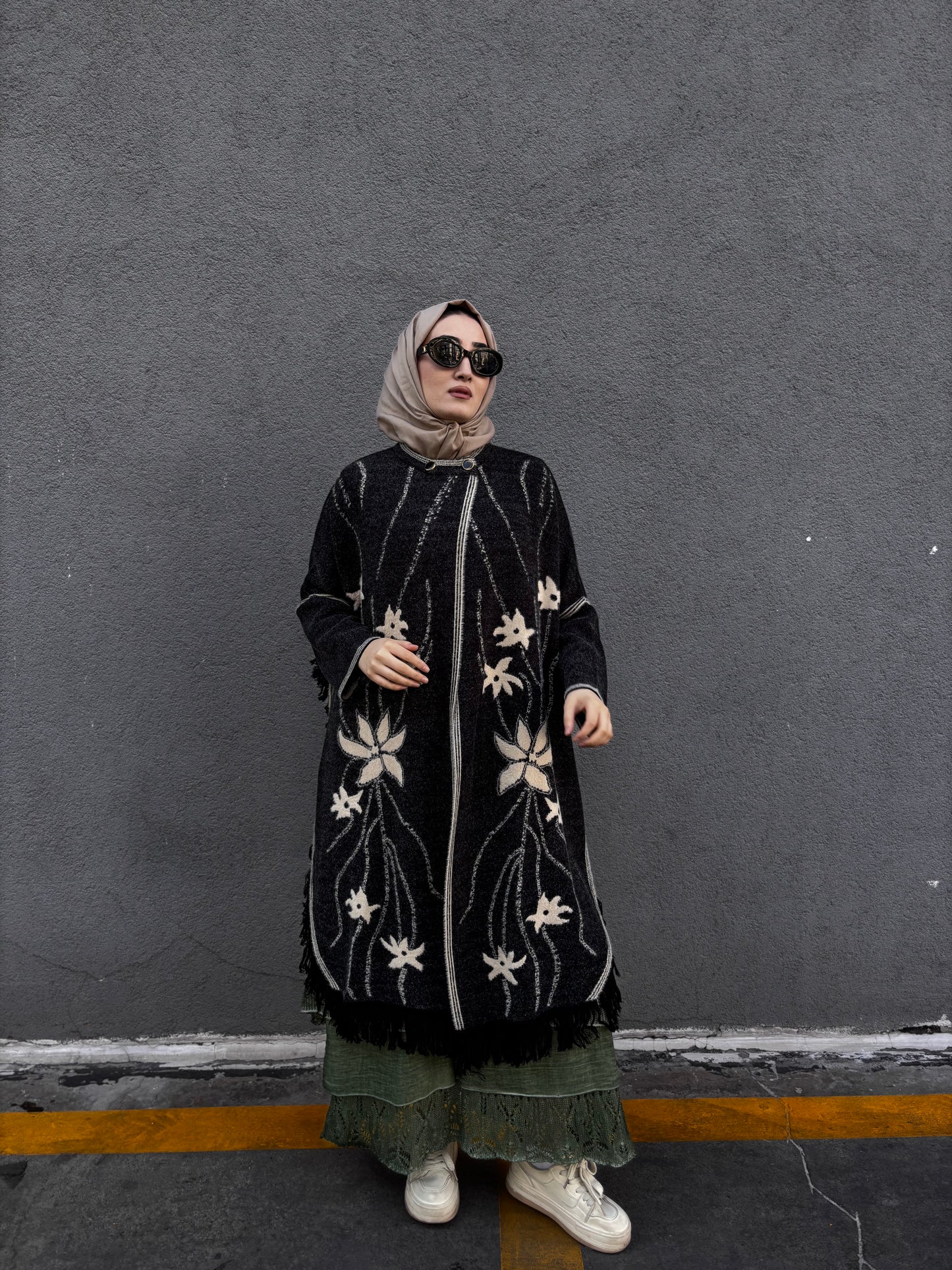 Çiçek Desenli Panço Modeli