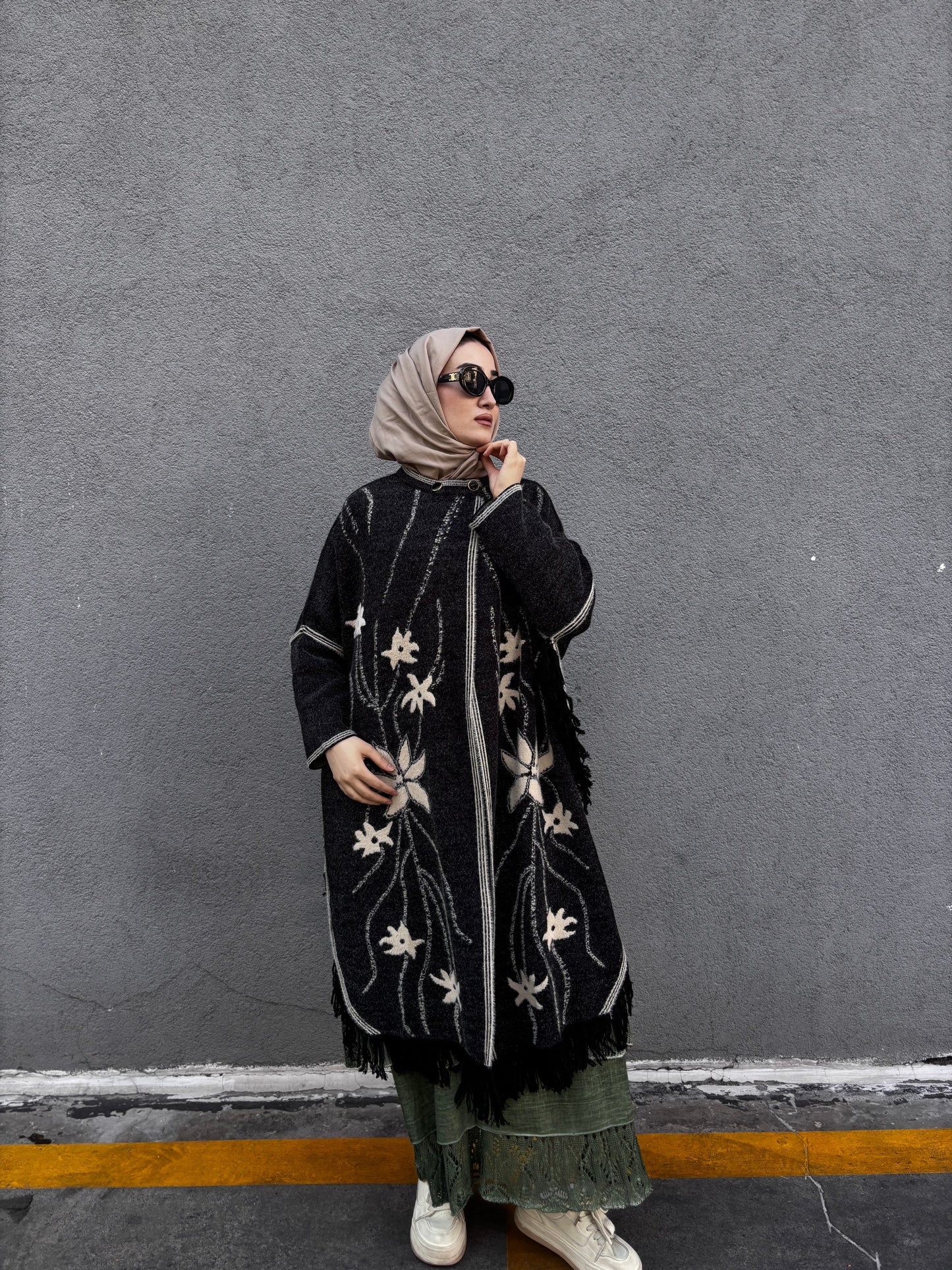 Çiçek Desenli Panço Modeli