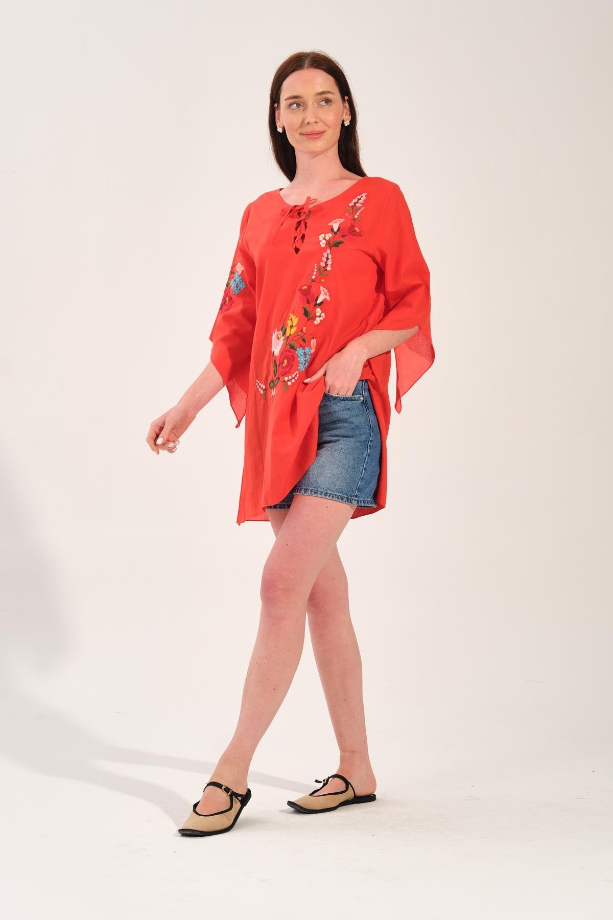 Kırmızı Çiçek Nakışlı Kimono Tunik