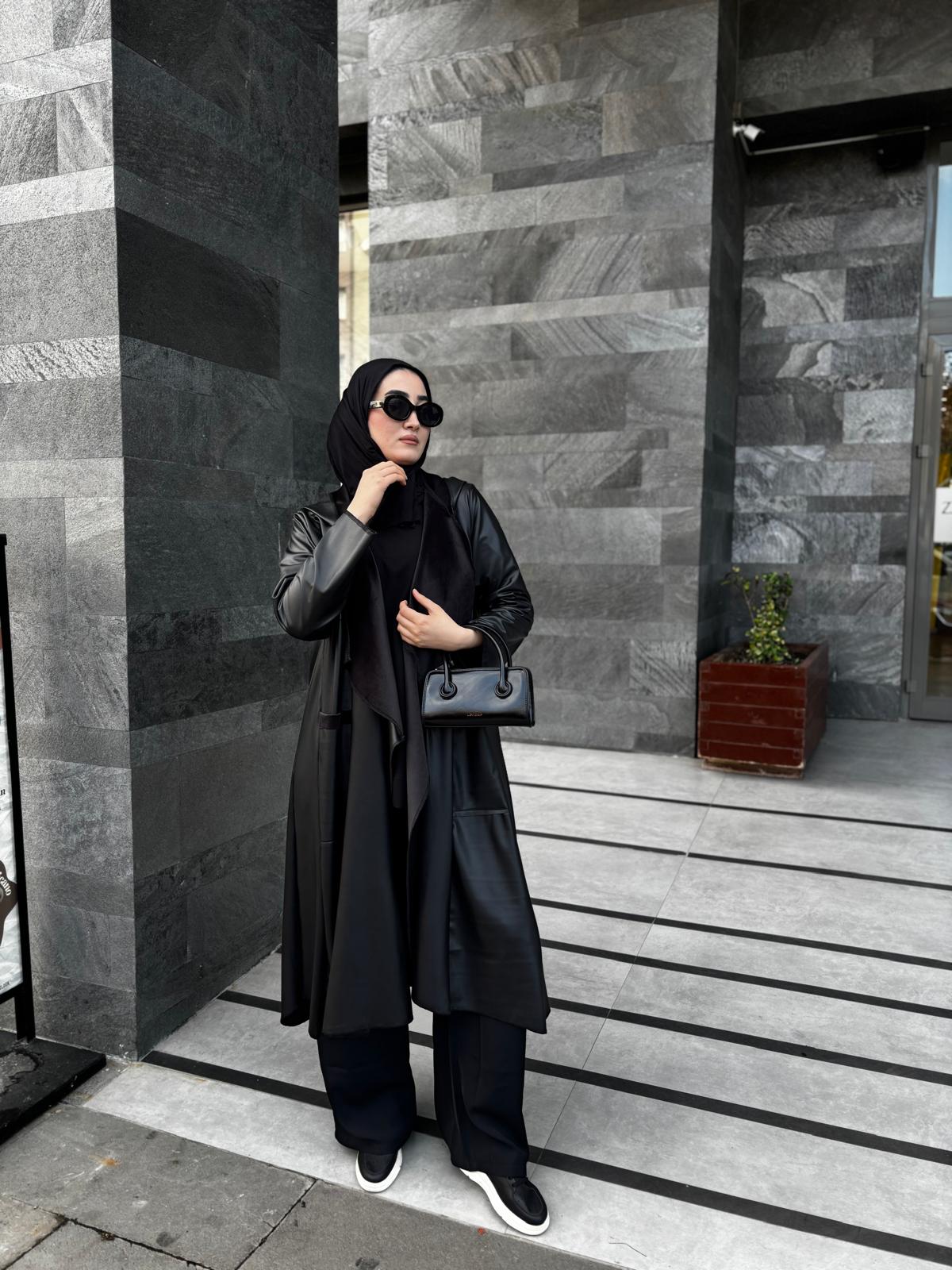 Dökümlü Uzun Deri Ceket