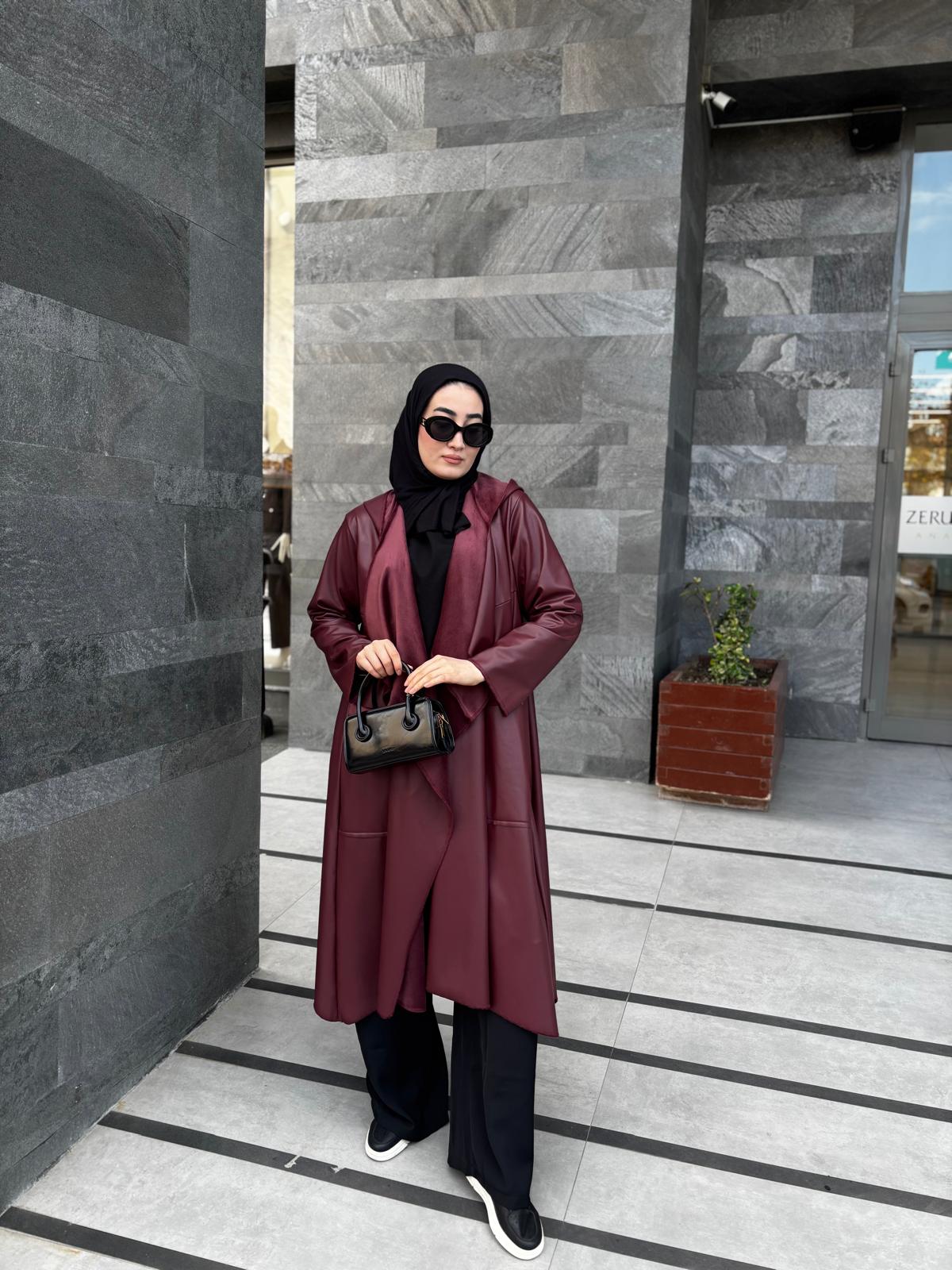 Dökümlü Uzun Deri Ceket