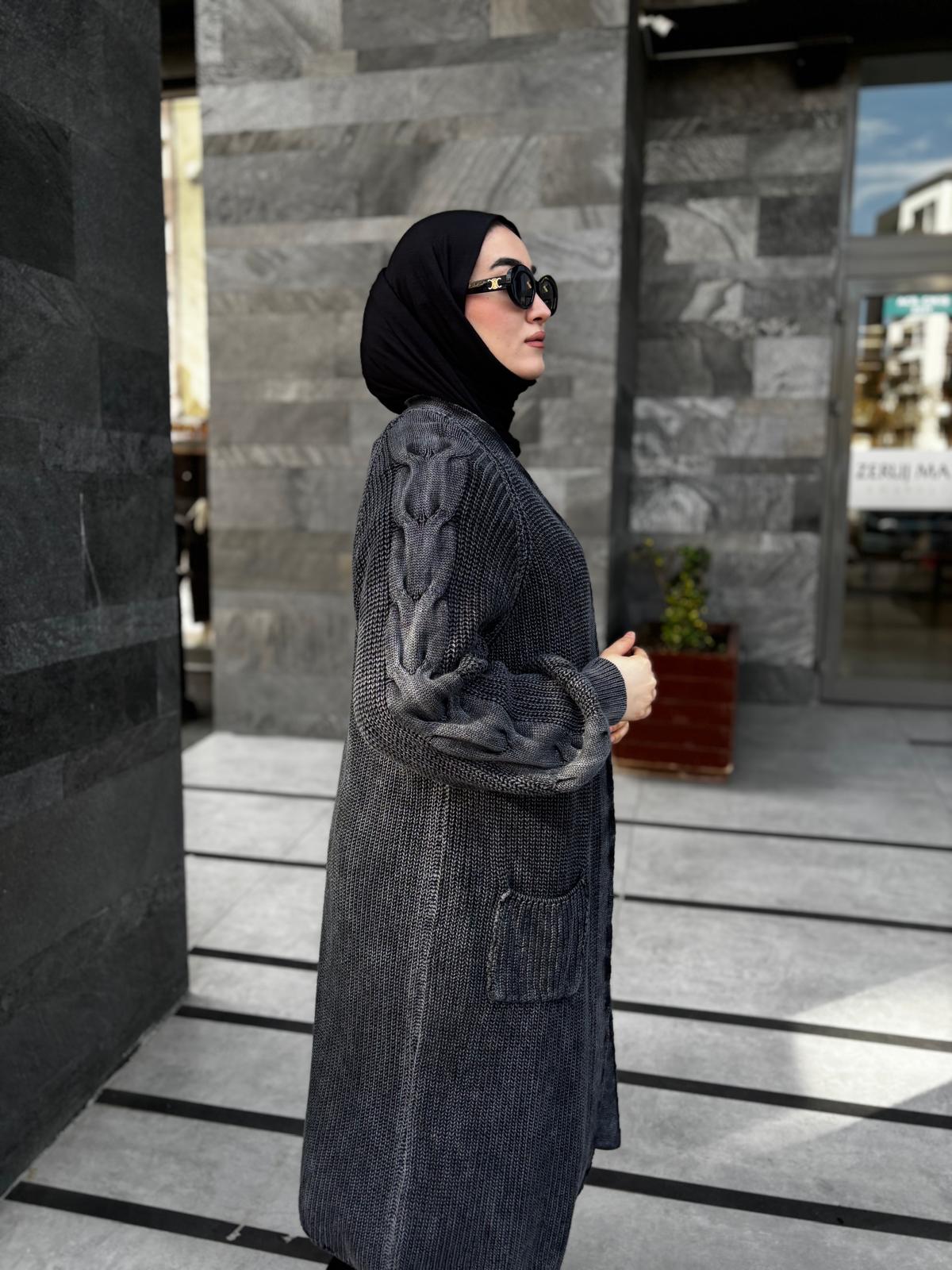 Kolları Örgü Detaylı %100 Pamuk Uzun Hırka